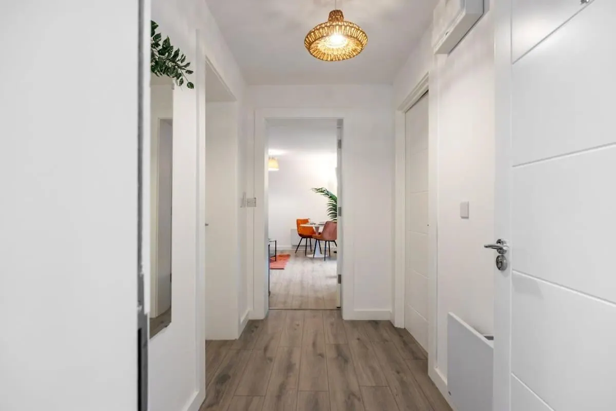 Contemporary 1 Bed Apartment -Belfast East Village